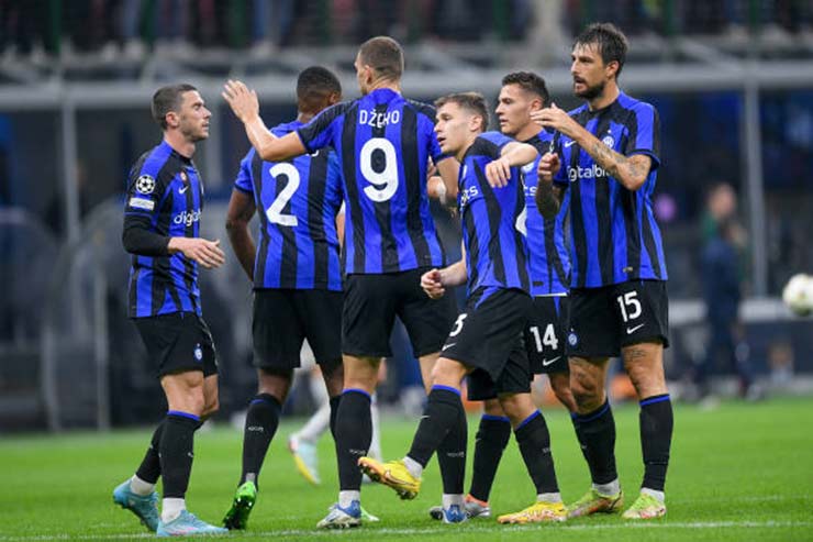 Inter Milan thắng tối thiểu để giành lợi thế trong cuộc đua tại bảng C "tử thần"