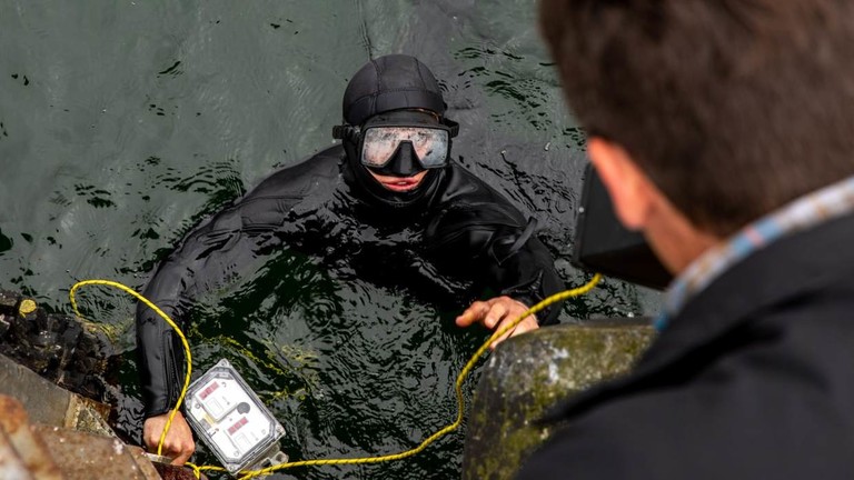 Phá hoại đường ống dẫn khí đốt chạy dưới lòng biển không phải chuyện dễ thực hiện, theo các chuyên gia (ảnh: RT)