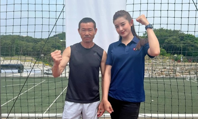 Tháng 6/2022, Huyền My thu hút sự chú ý của khán giả khi sang Hàn Quốc tác nghiệp và có buổi gặp gỡ, phỏng vấn bố cầu thủ nổi tiếng xứ sở kim chi là Son Heung Min.
