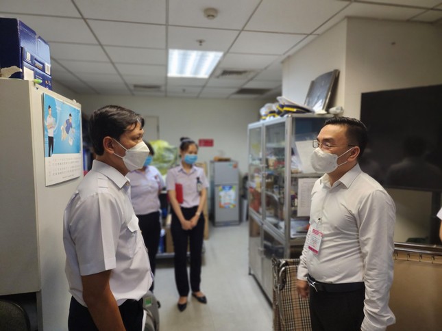 Cục Y tế Dự phòng kiểm tra công tác phòng chống dịch tại sân bay Tân Sơn Nhất