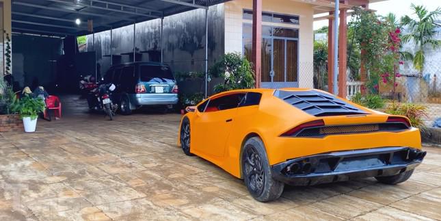 Nhóm thanh niên &#39;biến hình&#39; xế cổ thành siêu xe Lamborghini - 5