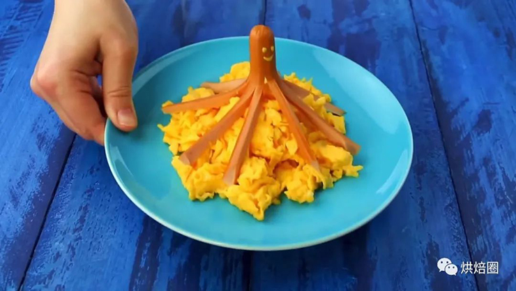 4 cute sausage decoration styles that make meals extremely attractive - 7