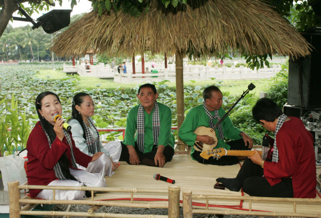 Thưởng ngoạn nhịp sống sông nước tại vùng đất “chín rồng” - 11