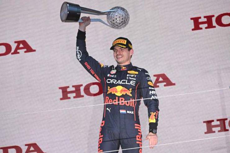 Max Verstappen cũng bất ngờ như bất cứ ai ở trường đua khi biết anh đã vô địch F1 2022