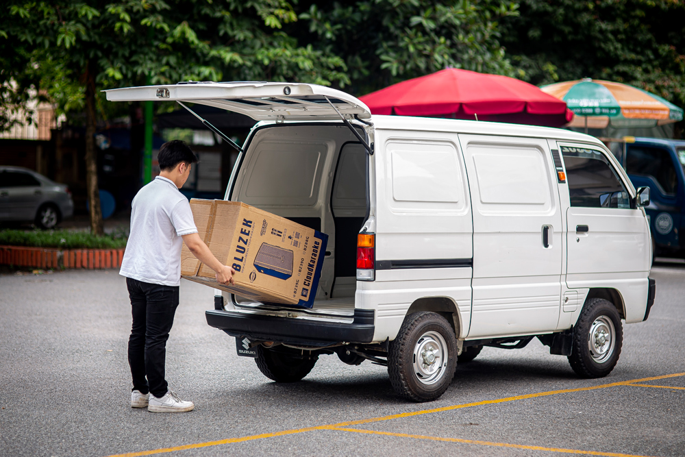 Blind Van có cửa mở 3 phía nên chất dỡ hàng thuận tiện trong mọi tình huống, không cần phải quay đầu