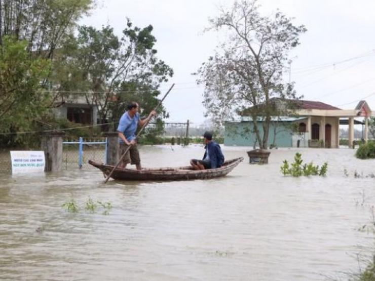 Mưa lũ chưa dứt, miền Trung lại sắp hứng một đợt mưa rất to