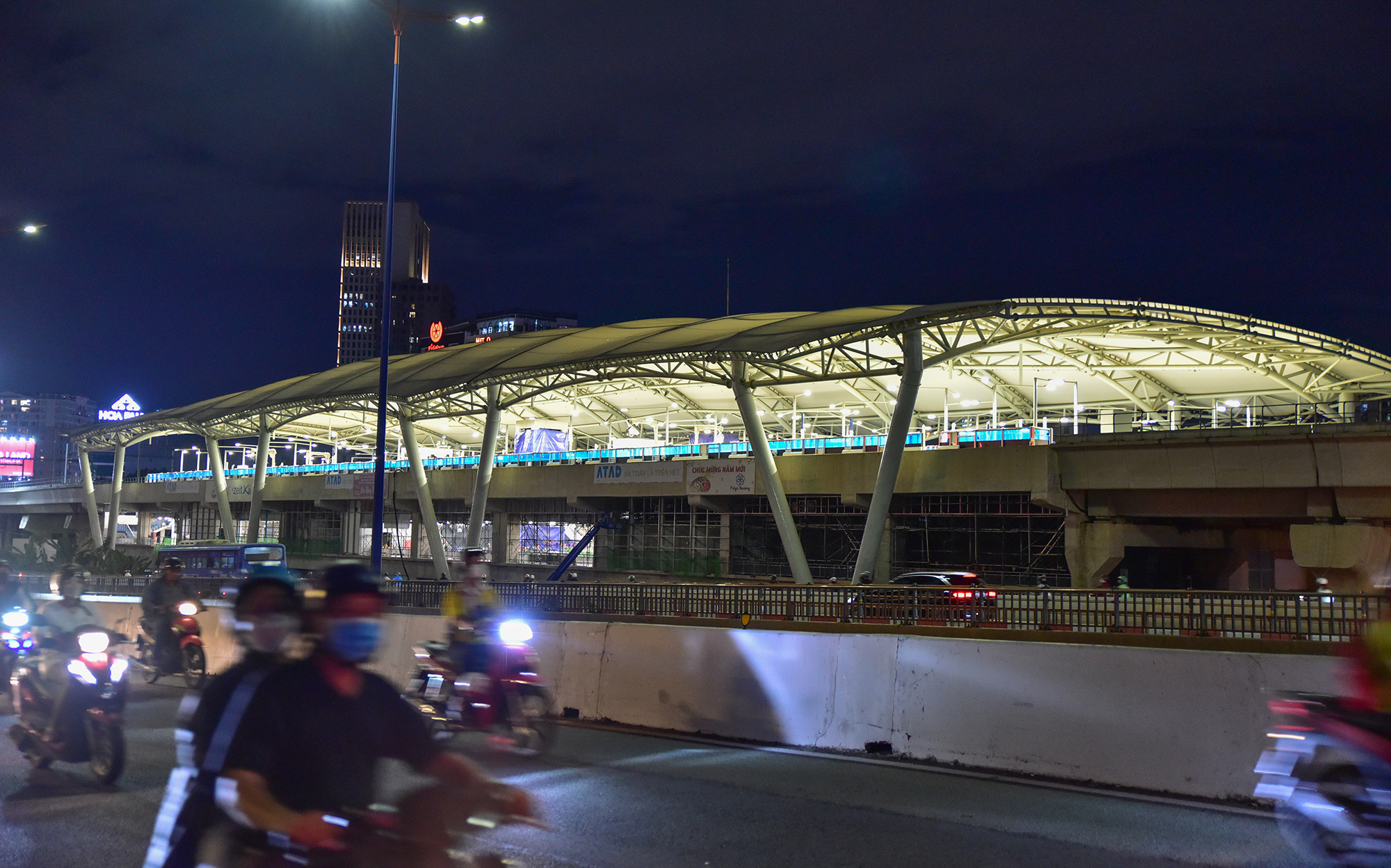 Lộ diện nhà ga có thiết kế đặc biệt nhất của tuyến metro số 1 - 17