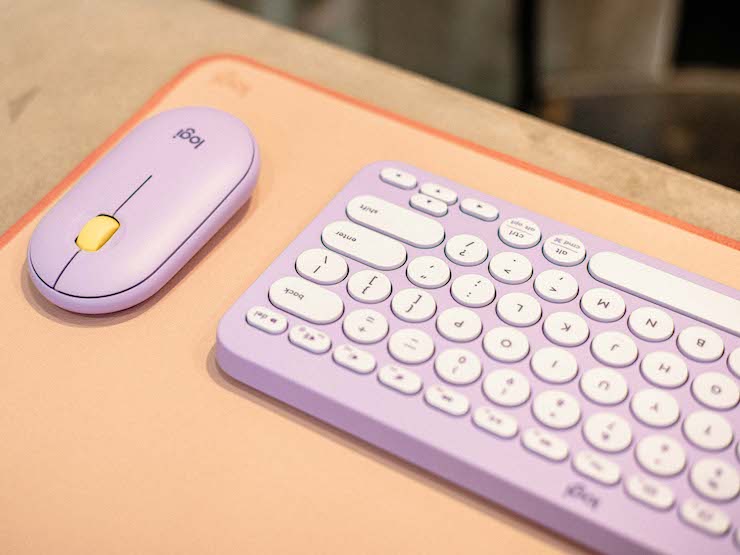 Bộ bàn phím và chuột không dây ”bắt trend” màu tím siêu hot của iPhone 14