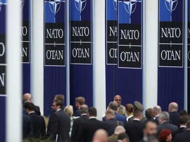 Quan chức Đức: NATO 'không có nghĩa vụ' hỗ trợ Ukraine