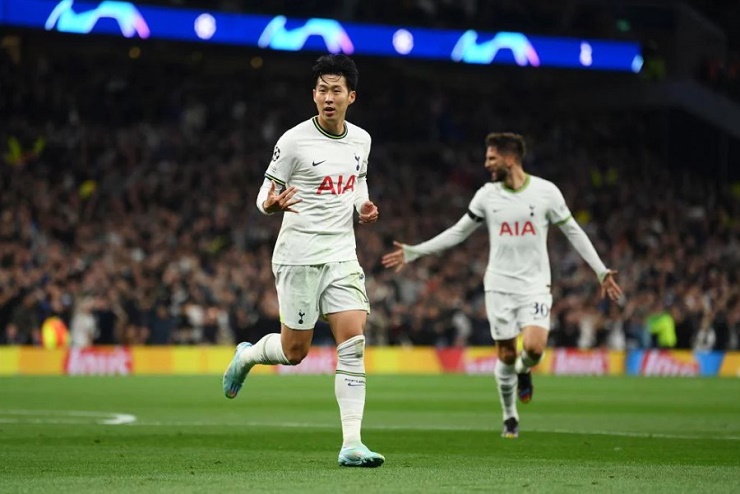 Son Heung Min tỏa sáng với cú đúp