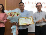 Tin tức trong ngày - 2 thanh niên được tặng bằng khen vì cứu người phụ nữ nhảy cầu tự tử