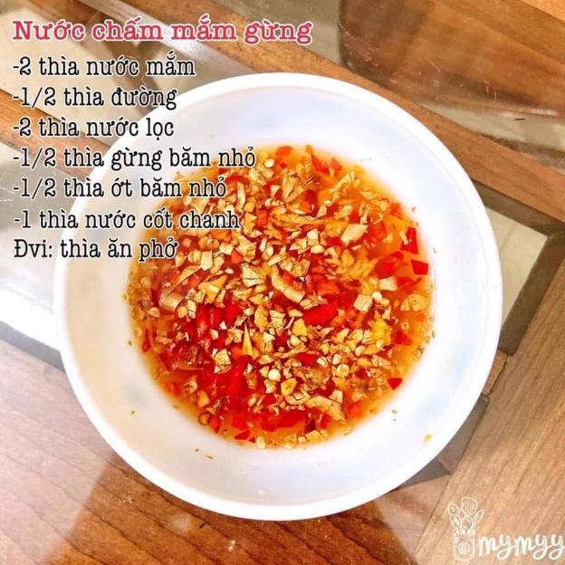 Nước chấm mắm gừng dùng để chấm ốc luộc và thịt bò luộc rất ngon.