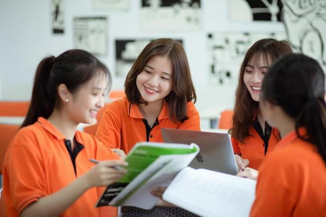 Sinh viên Việt Nam sử dụng công nghệ để nâng cao chất lượng học tập