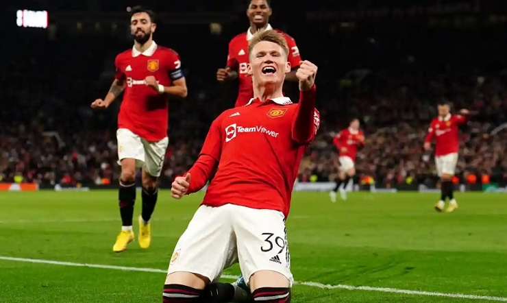 Mctominay trở thành người hùng với bàn thắng ở phút 90+3