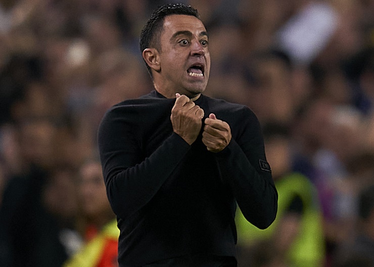 Áp lực rất lớn đang đè lên vai HLV Xavi