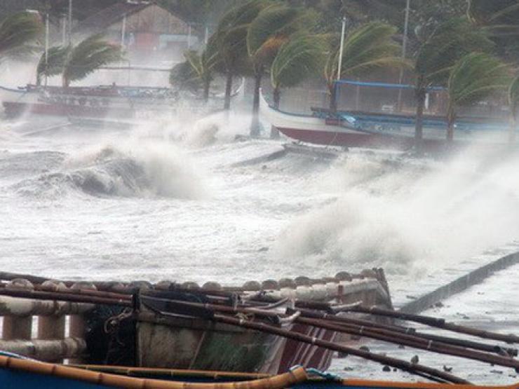 Bão Nesat không ngừng tăng cấp