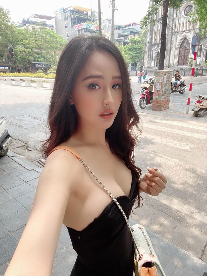 Hoa hậu Việt có &#34;vòng 1 sexy nhất&#34; lộ nhan sắc thật trên truyền hình có khác xa ảnh tự đăng? - 12