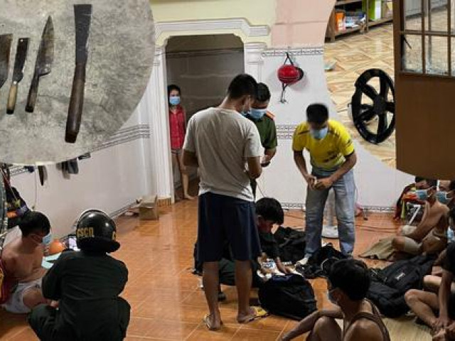 Đồng Nai: Đập phá trụ sở công an xã để cướp tang vật