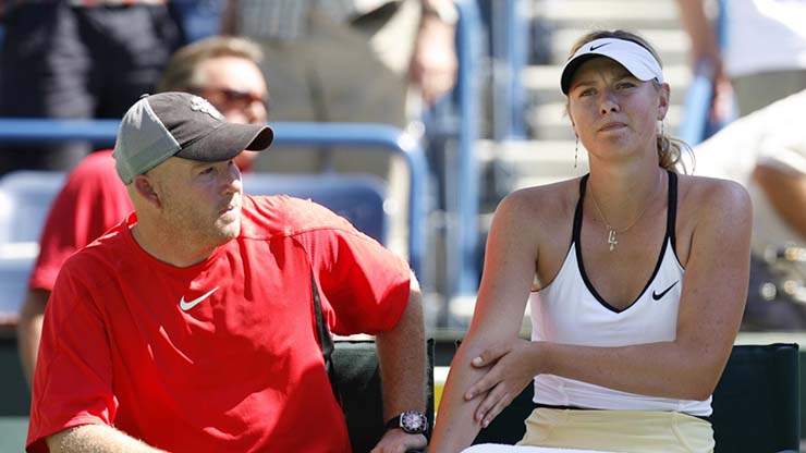 HLV cũ của Sharapova, Michael Joyce chê cô khó gần