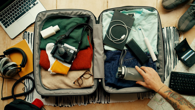 6 items should not be brought to travel - 1