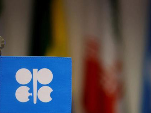 Thành viên OPEC+ nói tự nguyện đồng ý giảm sản lượng dầu, Mỹ tính cách phản ứng với Saudi Arabia