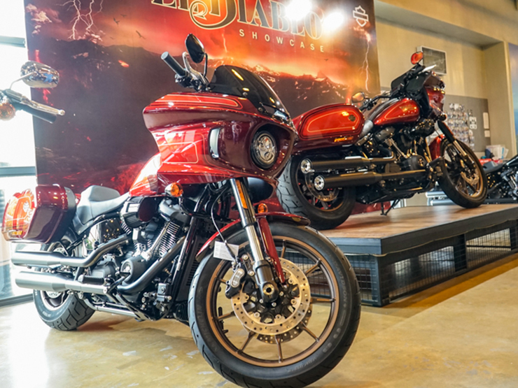 Harley Davidson Low Rider El Diablo màu sơn độc, giá hơn 1 tỷ đồng - 1
