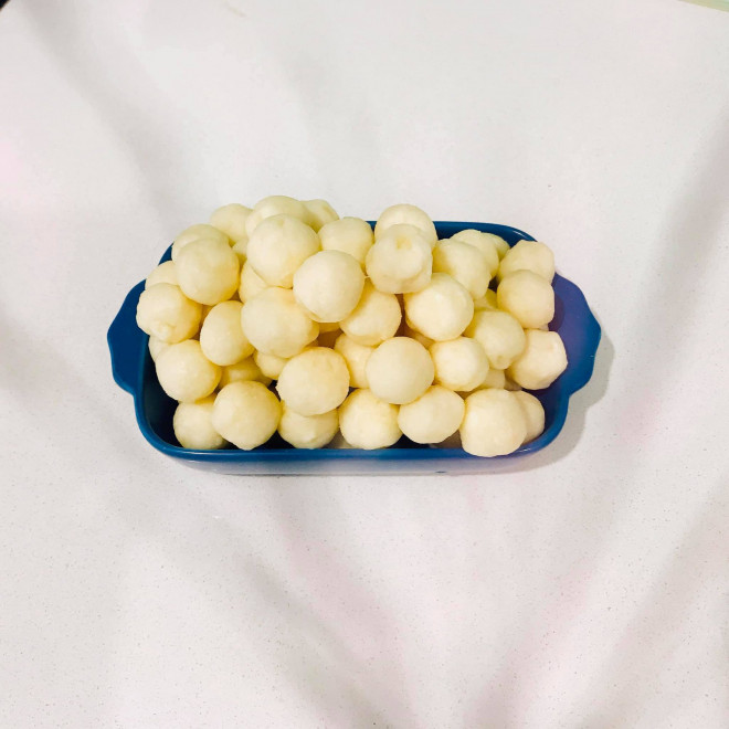 Chuẩn bị những viên mochi sắn