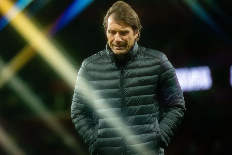 Conte thừa nhận Tottenham thua toàn tập trước MU