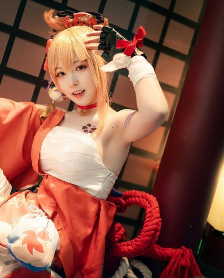 Cosplay nhân vật Yoimiya của game Genshin Impact, hot girl Trung Quốc “đốn tim” game thủ - 12