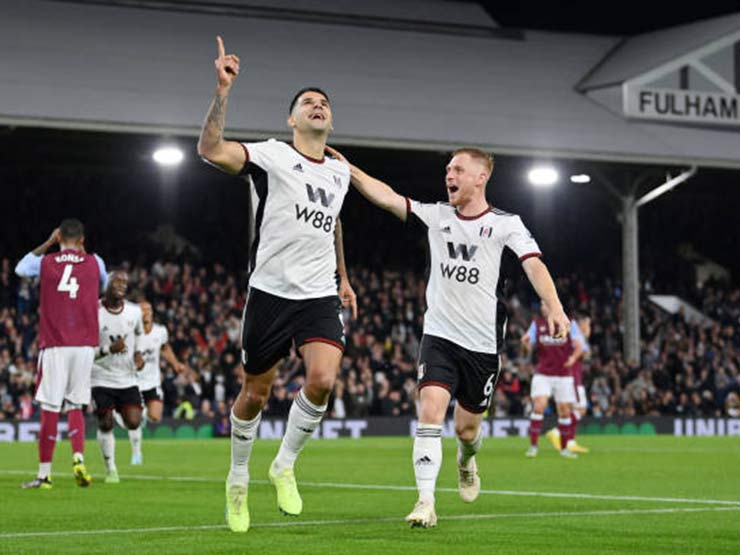 Video bóng đá Fulham - Aston Villa: Đại thắng 3 bàn, Gerrard lâm nguy (Ngoại hạng Anh)