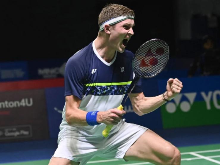 Siêu sao cầu lông số 1 hành tinh Axelsen đỡ cầu như máy, phản đòn cực hay