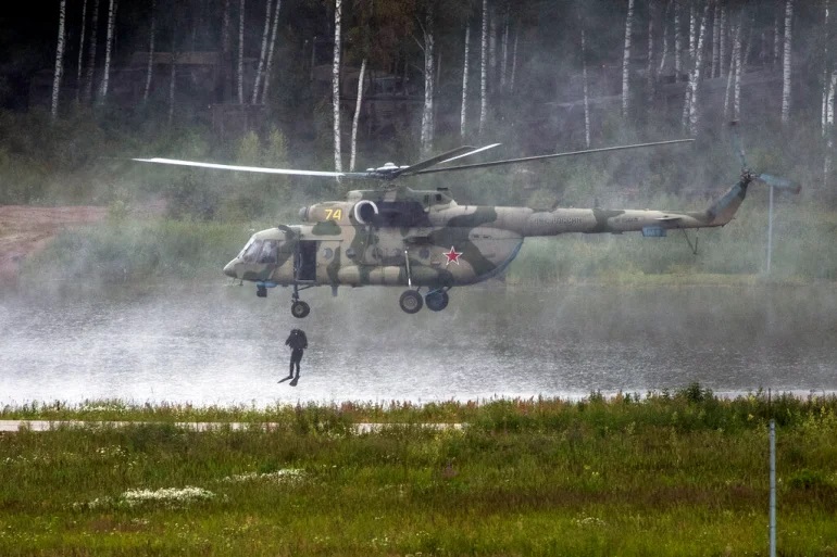 Một trực thăng Mi-17 của Nga. Ảnh: AP