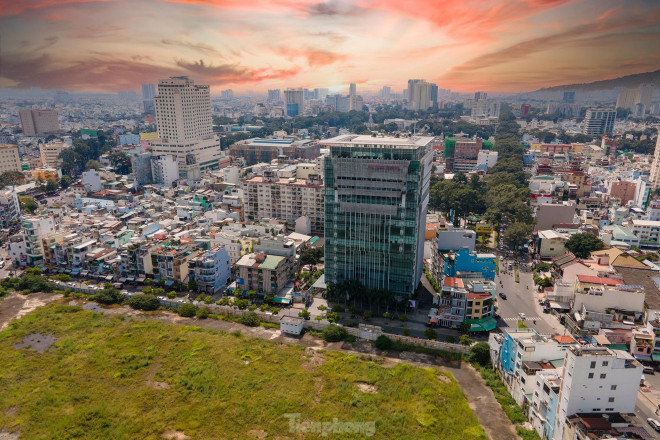 Hiện tại, khu đất tại 152 Trần Phú vẫn là bãi đất trống. Dù trước đó, nhiều sàn giao dịch bất động sản rục rịch quảng cáo cho dự án có tên Vina Square. 