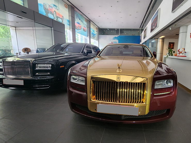 Sau phiên đấu giá ”trừ nợ”, Rolls-Royce Ghost mạ vàng của cựu chủ tịch FLC đã lộ diện