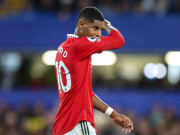 Bóng đá - MU thoát hiểm trước Chelsea: Rashford sút quá tệ, fan MU có nhớ Ronaldo?