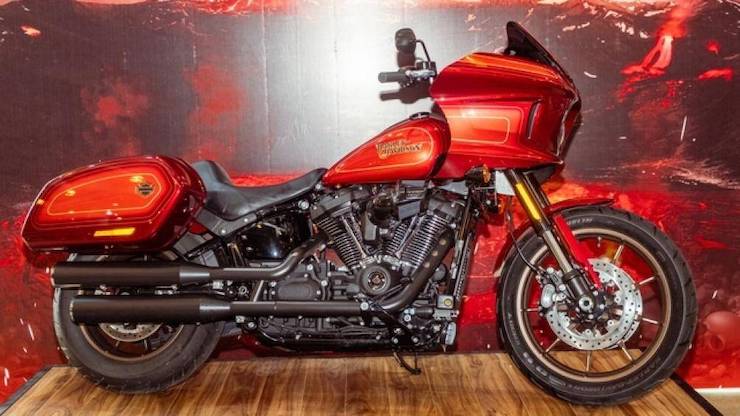 Low Rider El Diablo thuộc bộ sưu tập giới hạn Icons Collection của Harley-Davidson, phát triển dựa trên Low Rider ST
