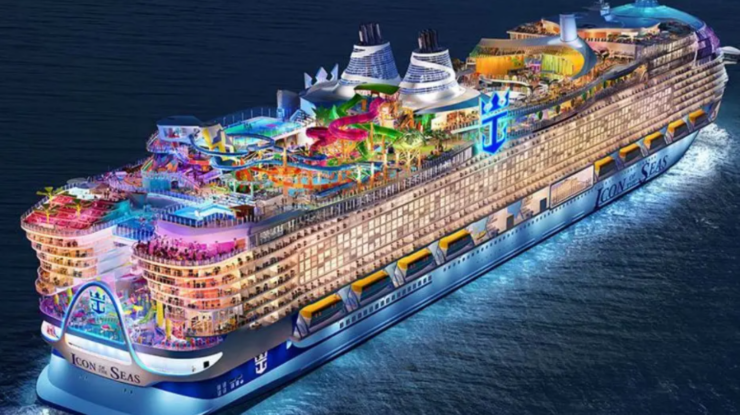 Con tàu thuộc sở hữu của công ty Royal Caribbean, được ví như thành phố giữa giữa đại dương.
