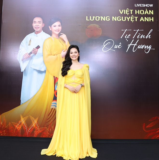 NSƯT Việt Hoàn: 'Đứng cạnh Lương Nguyệt Anh đẹp như tiên, tôi làm gì cũng lố' - 3