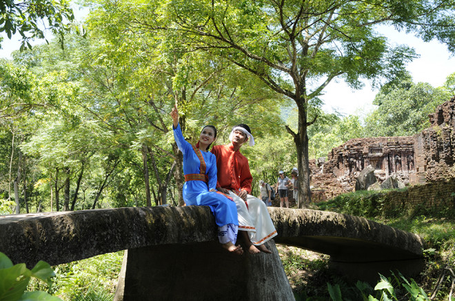 Ngắm tháp cổ ngàn năm rêu phong, không thua gì Ankor Wat - 3