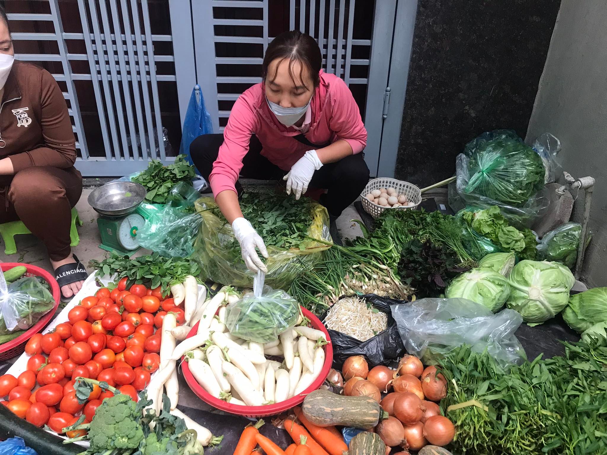 Không chỉ hành lá, nhiều mặt hàng rau củ quả cũng tăng giá nhẹ trong thời gian gần đây.