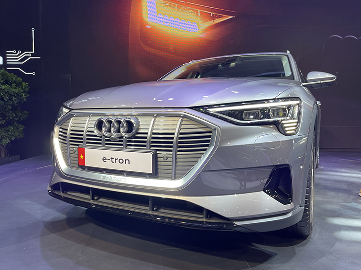SUV thuần điện Audi e-tron trình làng tại VMS 2022 - 3