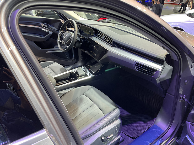 SUV thuần điện Audi e-tron trình làng tại VMS 2022 - 10