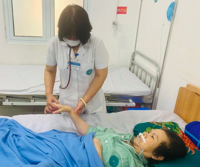 Thủ phạm gây xuất huyết tiêu hoá khiến người phụ nữ ở Hà Nội chỉ còn 1% sự sống - 1