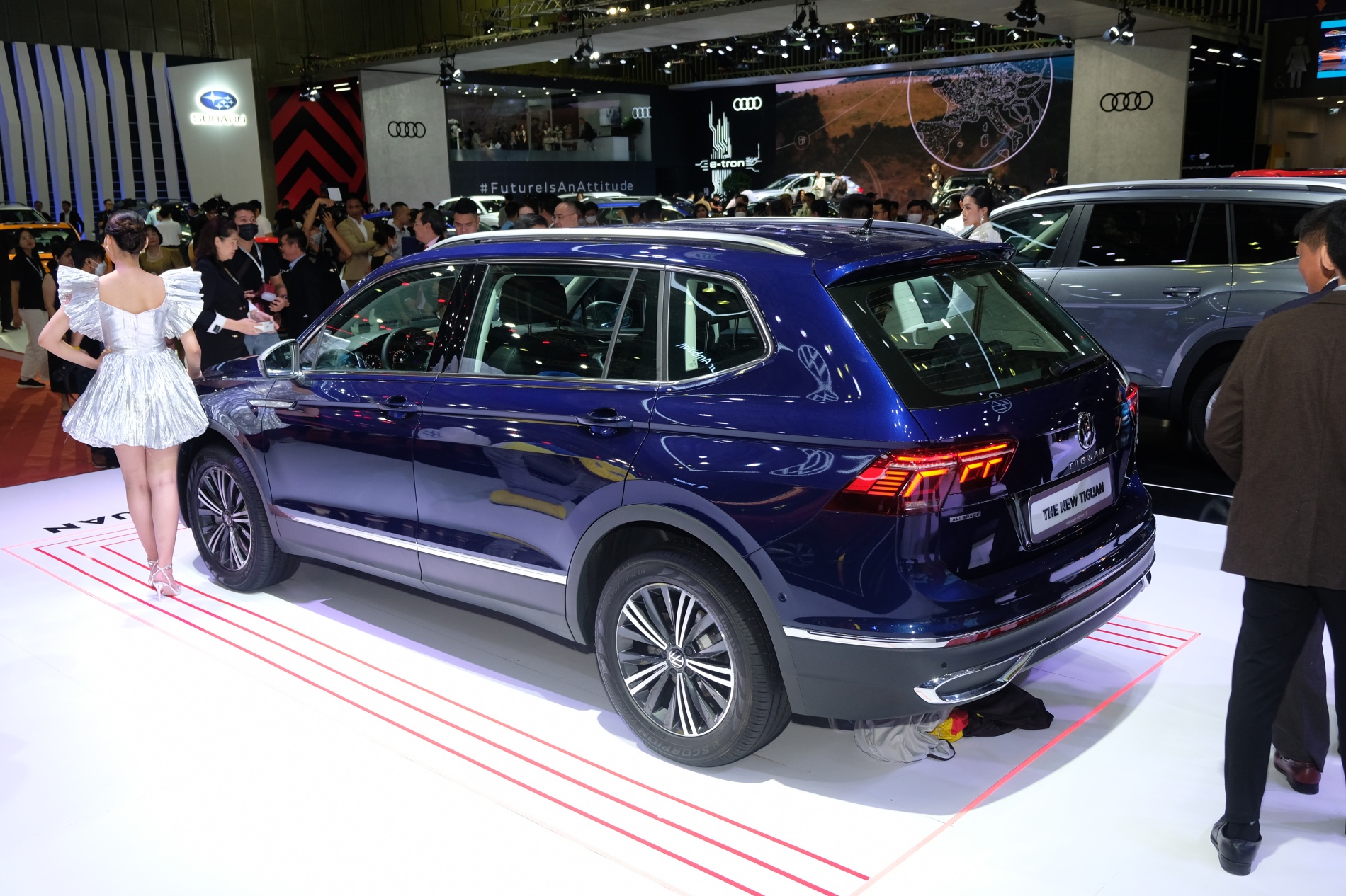 Tiguan Allspace 2023: SUV với nhiều thay đổi nhỏ nhưng rất &#34;đắt giá&#34; của Volkswagen - 1