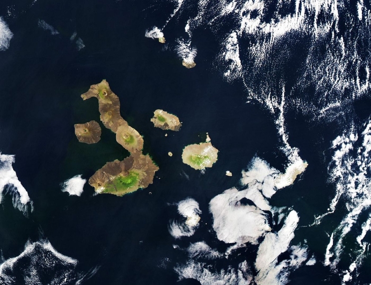 2. Đảo Isabela, Galapagos có dân số khoảng 1.800 người, diện tích lớn gấp 4 lần so với các hòn đảo gần đó, là nơi nhiều loài động vật sinh sống. Khi nhìn từ trên cao, hòn đảo này giống như một con cá ngựa.
