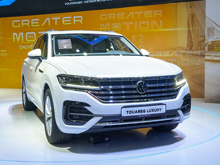 Cận cảnh bộ đôi SUV Volkswagen Touareg có giá bán từ 3 tỷ đồng tại VMS 2022 - 4