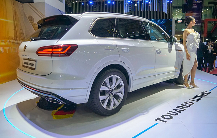 Cận cảnh bộ đôi SUV Volkswagen Touareg có giá bán từ 3 tỷ đồng tại VMS 2022 - 5