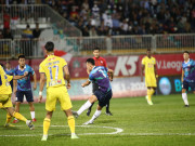 Bóng đá - Video bóng đá HAGL - Bình Định: Penalty tranh cãi phút 90+1, hụt hơi đua vô địch (V-League)