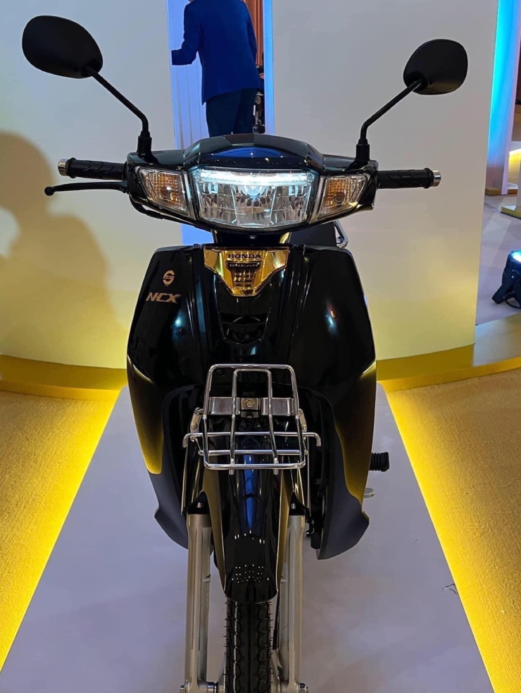 2023 Honda Dream 125 đột phá về động cơ và trang bị - 6