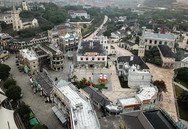 Nghỉ hưu buồn chán, 16 thím ở Trung Quốc thuê nguyên đoàn phim, tự diễn "Chân Hoàn Truyện" - 1